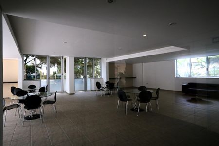 Apartamento para alugar com 115m², 2 quartos e 1 vagaÁrea comum - Salão de festas