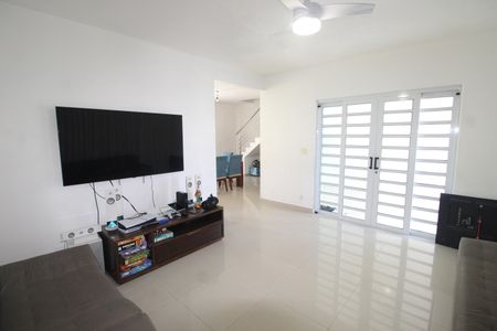 Sala de casa para alugar com 2 quartos, 200m² em Campinho, Rio de Janeiro
