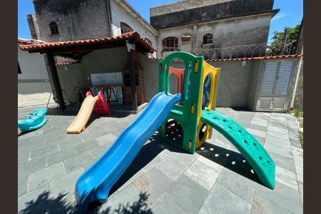 Casa para alugar com 200m², 2 quartos e 1 vagaÁrea comum - Playground