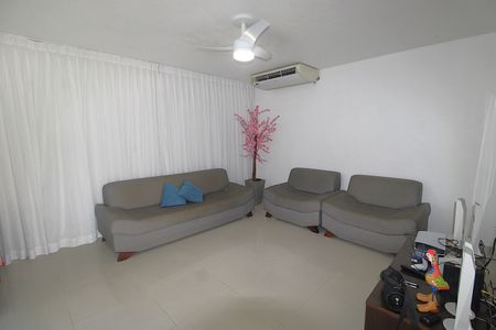 Casa para alugar com 200m², 2 quartos e 1 vagaSala