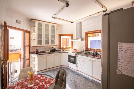 Casa para alugar com 300m², 4 quartos e 4 vagasCozinha