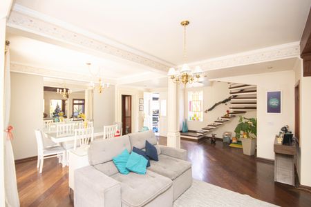 Casa para alugar com 300m², 4 quartos e 4 vagasSala