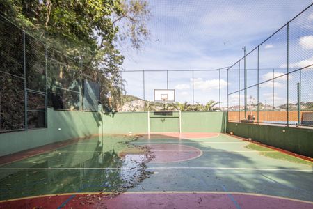 Casa para alugar com 300m², 4 quartos e 4 vagasQuadra Esportiva