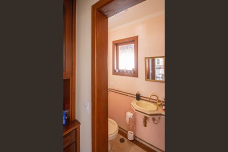 Casa para alugar com 300m², 4 quartos e 4 vagasLavabo