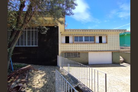 Casa para alugar com 730m², 4 quartos e 5 vagas Casa para alugar com 730m², 4 quartos e 5 vagasQuintal