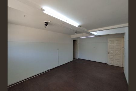 Casa para alugar com 730m², 4 quartos e 5 vagas Casa para alugar com 730m², 4 quartos e 5 vagasSalão