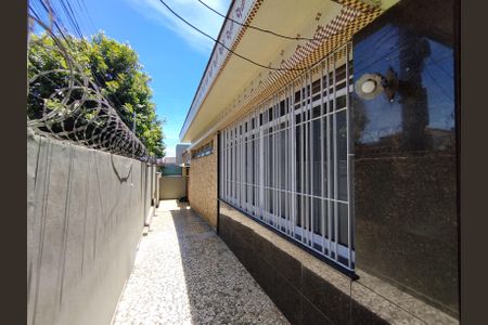 Casa para alugar com 730m², 4 quartos e 5 vagas Casa para alugar com 730m², 4 quartos e 5 vagasQuintal