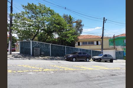 Casa para alugar com 730m², 4 quartos e 5 vagas Casa para alugar com 730m², 4 quartos e 5 vagasFachada
