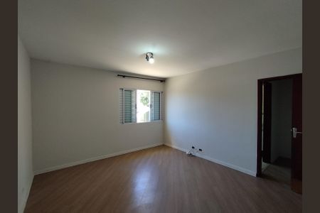 Casa para alugar com 730m², 4 quartos e 5 vagas Casa para alugar com 730m², 4 quartos e 5 vagasSuíte
