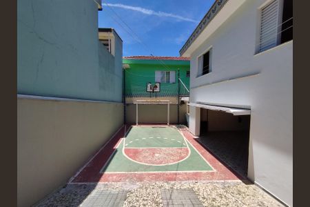 Casa para alugar com 730m², 4 quartos e 5 vagas Casa para alugar com 730m², 4 quartos e 5 vagasQuintal