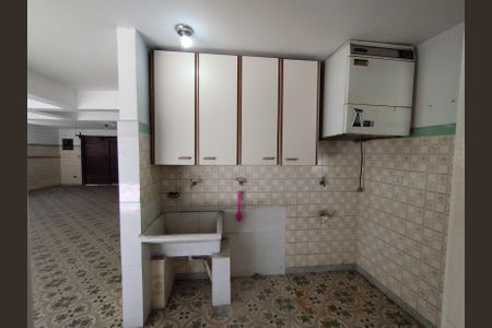 Casa para alugar com 730m², 4 quartos e 5 vagas Casa para alugar com 730m², 4 quartos e 5 vagasÁrea de Serviço