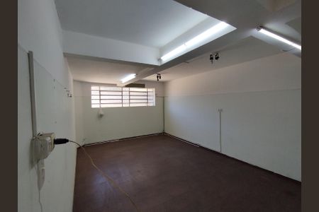 Casa para alugar com 730m², 4 quartos e 5 vagas Casa para alugar com 730m², 4 quartos e 5 vagasSalão