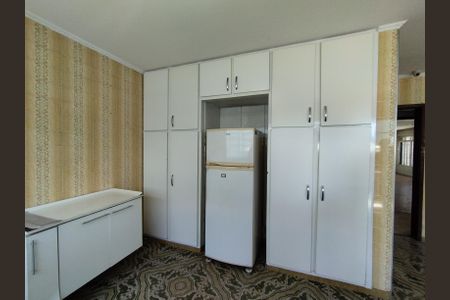 Casa para alugar com 730m², 4 quartos e 5 vagas Casa para alugar com 730m², 4 quartos e 5 vagasCozinha - Armários