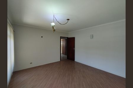 Casa para alugar com 730m², 4 quartos e 5 vagas Casa para alugar com 730m², 4 quartos e 5 vagasSala
