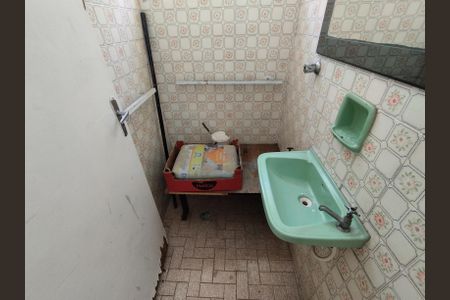 Casa para alugar com 730m², 4 quartos e 5 vagas Casa para alugar com 730m², 4 quartos e 5 vagasBanheiro - torneira