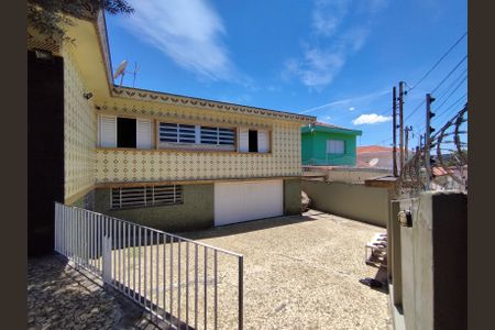 Casa para alugar com 730m², 4 quartos e 5 vagas Casa para alugar com 730m², 4 quartos e 5 vagasQuintal