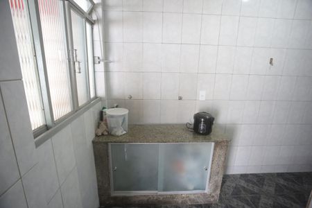 Casa à venda com 300m², 3 quartos e sem vagaArea de serviço