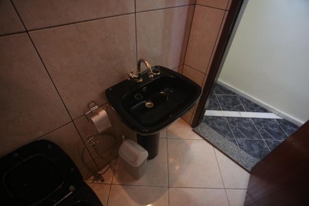 Casa à venda com 300m², 3 quartos e sem vagaBanheiro