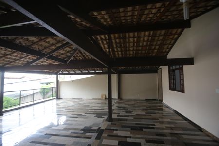 Varanda de casa à venda com 3 quartos, 300m² em Salgado Filho, Belo Horizonte