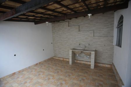 Casa à venda com 300m², 3 quartos e sem vagaArea de serviço