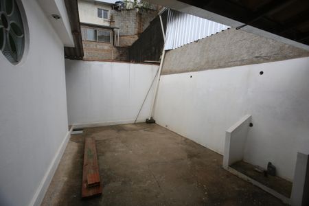 Casa à venda com 300m², 3 quartos e sem vagaArea de serviço