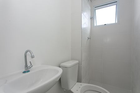 Apartamento à venda com 40m², 2 quartos e sem vaga Apartamento à venda com 40m², 2 quartos e sem vagaBanheiro