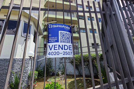 Apartamento à venda com 60m², 2 quartos e 1 vagaPlaquinha