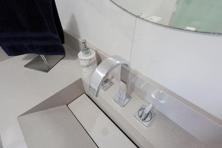 Apartamento à venda com 90m², 3 quartos e 2 vagas Apartamento à venda com 90m², 3 quartos e 2 vagasBanheiro da suíte