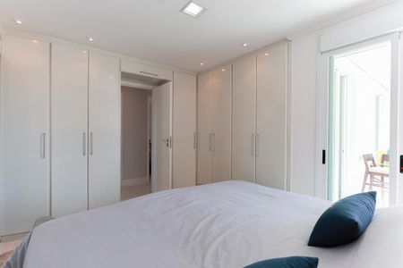 Apartamento à venda com 90m², 3 quartos e 2 vagas Apartamento à venda com 90m², 3 quartos e 2 vagasSuíte