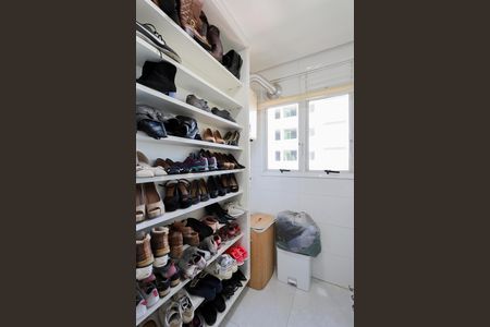 Apartamento à venda com 90m², 3 quartos e 2 vagas Apartamento à venda com 90m², 3 quartos e 2 vagasÁrea de serviço