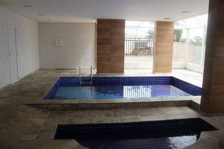 Apartamento à venda com 84m², 2 quartos e 2 vagasÁrea comum - Piscina
