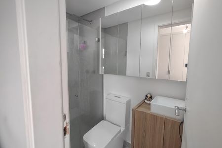 Apartamento à venda com 84m², 2 quartos e 2 vagasBanheiro da Suíte