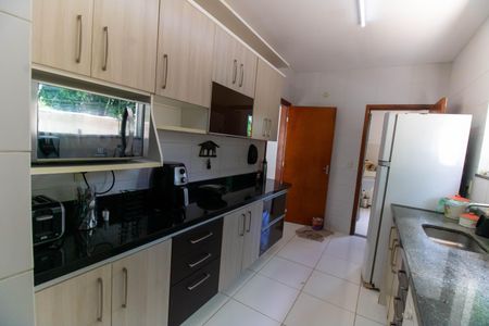 Casa para alugar com 330m², 3 quartos e 1 vagaCozinha
