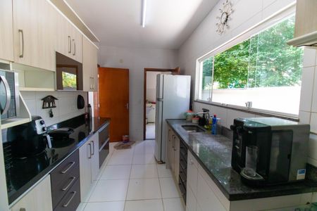 Casa para alugar com 330m², 3 quartos e 1 vagaCozinha