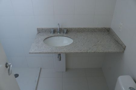 Apartamento à venda com 96m², 3 quartos e 1 vagaBanheiro da Suíte 2