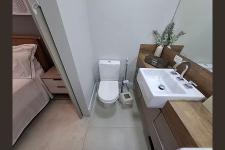 Apartamento à venda com 97m², 2 quartos e 1 vagaBanheiro da suíte 