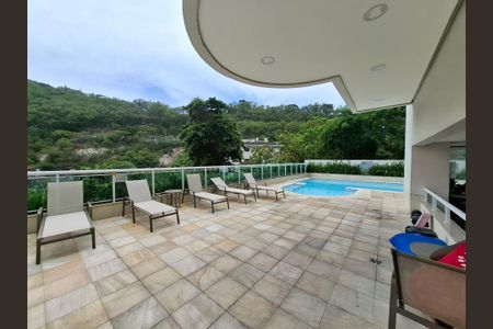 Apartamento à venda com 97m², 2 quartos e 1 vagaÁrea comum - Piscina