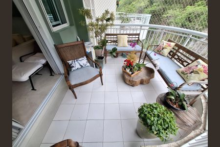 Apartamento à venda com 97m², 2 quartos e 1 vagaVaranda 