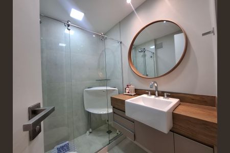 Apartamento à venda com 97m², 2 quartos e 1 vagaBanheiro 