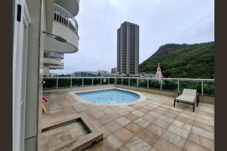 Apartamento à venda com 97m², 2 quartos e 1 vagaÁrea comum - Piscina