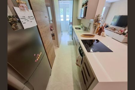 Apartamento à venda com 97m², 2 quartos e 1 vagaCozinha 