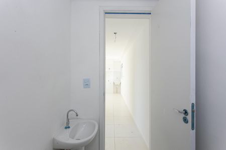 Apartamento à venda com 40m², 2 quartos e sem vaga Apartamento à venda com 40m², 2 quartos e sem vagaBanheiro