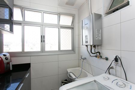 Apartamento para alugar com 64m², 3 quartos e 1 vagaÁrea de Serviço