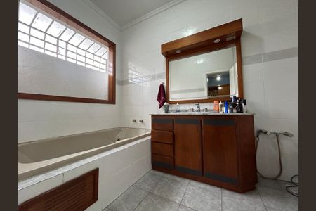 Casa para alugar com 360m², 3 quartos e 1 vagaBanheiro 2