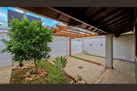 Casa à venda com 220m², 4 quartos e 3 vagasGaragem