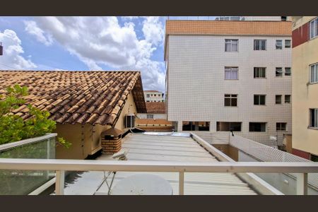 Casa à venda com 220m², 4 quartos e 3 vagasVaranda