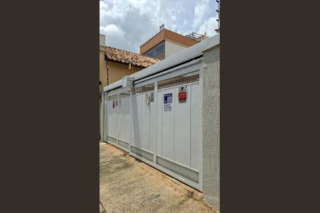 Casa à venda com 220m², 4 quartos e 3 vagasFachada