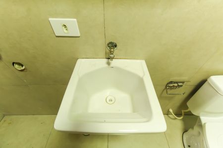 Banheiro de kitnet/studio para alugar com 1 quarto, 19m² em Mooca, São Paulo