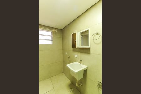 Banheiro de kitnet/studio para alugar com 1 quarto, 19m² em Mooca, São Paulo