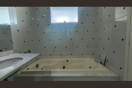 Casa de Condomínio para alugar com 3 quartos, 300m² em Vargem Pequena, Rio de Janeiro